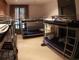 Hostel Alternative Creative Youth Barcelona